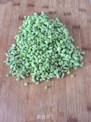 豇豆牛肉沫捞面的做法步骤：2