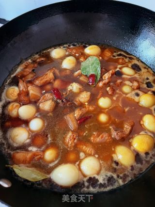 卤肉鹌鹑蛋卤肉饭的做法步骤：3