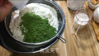 抹茶蜜酪欧包，清新抹茶香与丝滑奶酪，相得益彰。的做法步骤：2