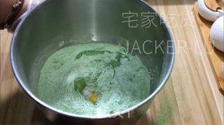 抹茶蜜酪欧包，清新抹茶香与丝滑奶酪，相得益彰。的做法步骤：3