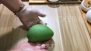 抹茶蜜酪欧包，清新抹茶香与丝滑奶酪，相得益彰。的做法步骤：6