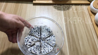 抹茶蜜酪欧包，清新抹茶香与丝滑奶酪，相得益彰。的做法步骤：14