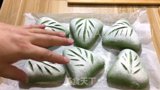 抹茶蜜酪欧包，清新抹茶香与丝滑奶酪，相得益彰。的做法步骤：23