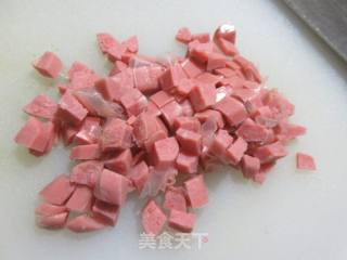 烤香肠鸡蛋炒生菜的做法步骤：2