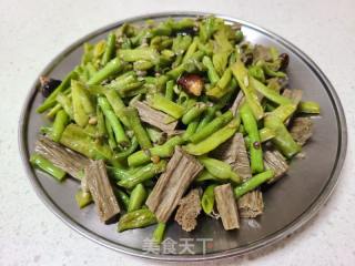豇豆炒黑豆腐竹的做法步骤：9