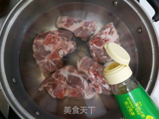 炖梅花骨的做法步骤：3