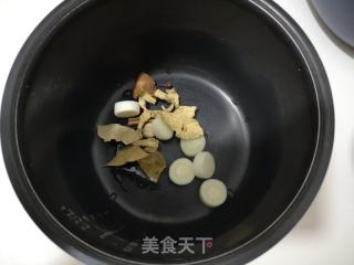 炖梅花骨的做法步骤：4