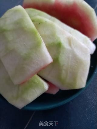 拌西瓜翠衣的做法步骤：1