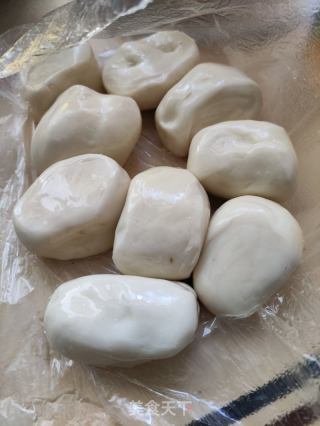 鲜肉葱香小酥饼的做法步骤：1