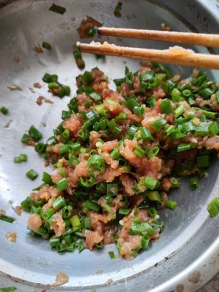 鲜肉葱香小酥饼的做法步骤：4