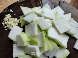 蒲瓜炒鸡肉的做法步骤：2