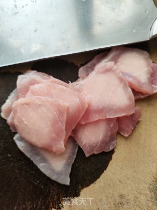 锤肉炒魔芋结的做法步骤：3