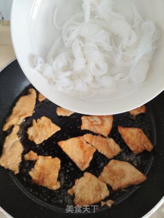 锤肉炒魔芋结的做法步骤：8