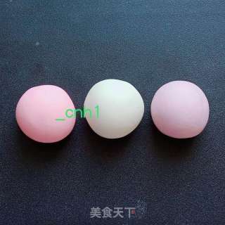 纽结爱心馒头 *花样馒头1的做法步骤：2