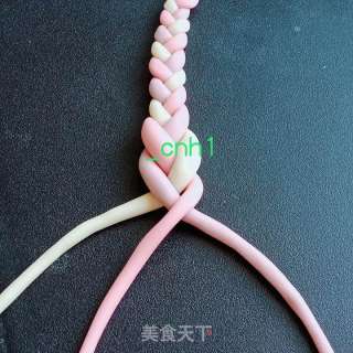 纽结爱心馒头 *花样馒头1的做法步骤：7