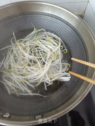 韭苔豆芽炒鸡胸肉的做法步骤：9