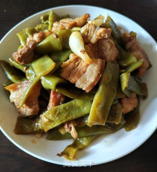 五花肉焖扁豆的做法步骤：7
