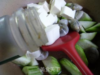 蛤蜊丝瓜豆腐汤的做法步骤：6