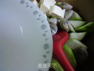 蛤蜊丝瓜豆腐汤的做法步骤：7