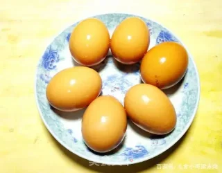 水煮蛋的做法步骤：1