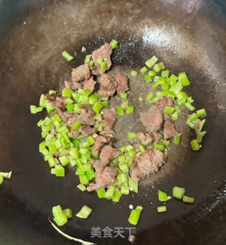 牛肉鸡蛋炒饭的做法步骤：4