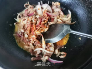 酱爆鱿鱼的做法步骤：5