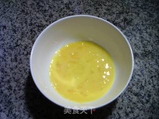 鸡蛋西瓜皮炒青稞方便面的做法步骤：2