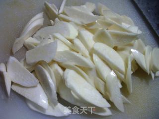 西瓜皮炒茭白的做法步骤：4