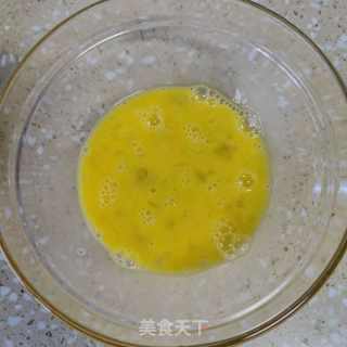 秋葵炒鸡蛋的做法步骤：3
