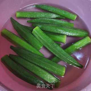 秋葵炒鸡蛋的做法步骤：5