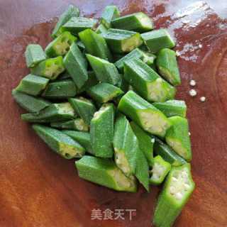 秋葵炒鸡蛋的做法步骤：6
