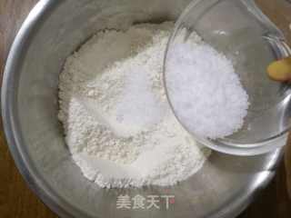 酵母版淡奶油葡萄干司康的做法步骤：5