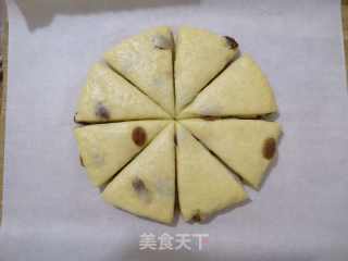 酵母版淡奶油葡萄干司康的做法步骤：10