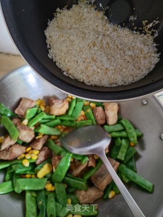 扁豆玉米排骨饭的做法步骤：6