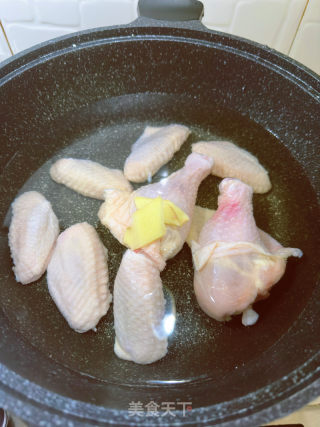 卤鸡腿的做法步骤：2