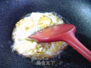 蘑菇煎鸡蛋西瓜皮汤的做法步骤：4