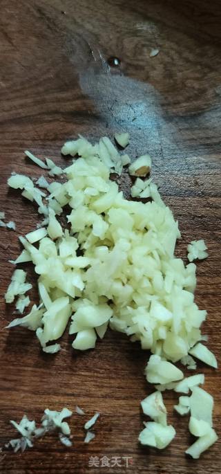 香辣蒜蓉鸟贝肉的做法步骤：6