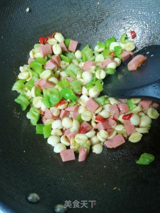 莲蓬炒青红椒的做法步骤：10