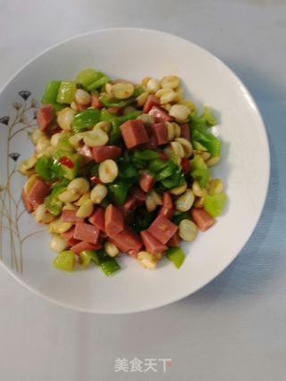 莲蓬炒青红椒的做法步骤：11