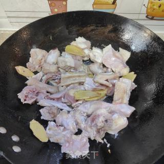 鲜红菇炖鸡的做法步骤：8