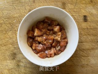 碧根果炒三丁的做法步骤：2