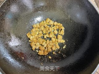 碧根果炒三丁的做法步骤：5