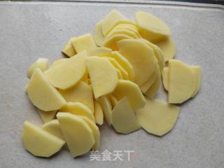 干锅土豆片的做法步骤：1