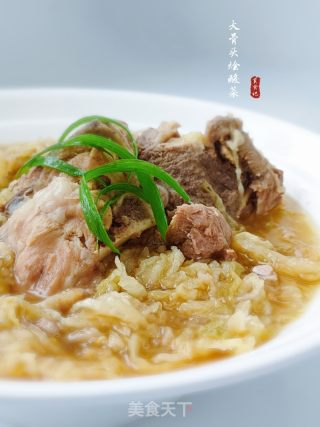 大骨头烩酸菜的做法步骤：1