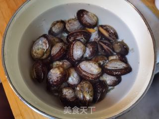 小葱拌毛蚶的做法步骤：1
