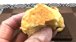 香煎小面包，外皮金黄酥脆、内里松软香甜 ，免烤箱超简单。的做法步骤：17