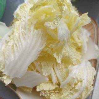 白菜粉丝鲜虾煲的做法步骤：2