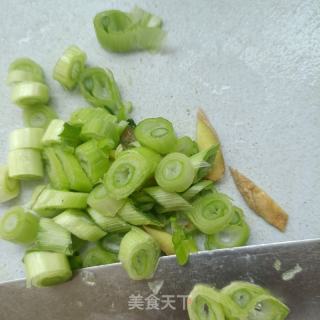 白菜粉丝鲜虾煲的做法步骤：4