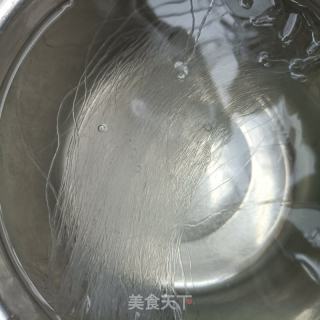 白菜粉丝鲜虾煲的做法步骤：11