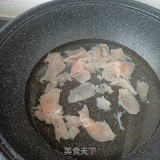 油菜炒鸡胸肉的做法步骤：5
